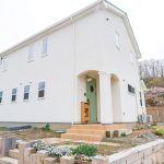 上田市：39坪 サンルームと造り付け洗面化粧台のある４ＬＤＫの住宅