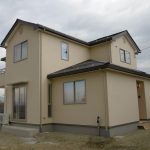 42坪 落ち着いた佇まいと色合いの外壁で仕上げた５ＬＤＫの住宅